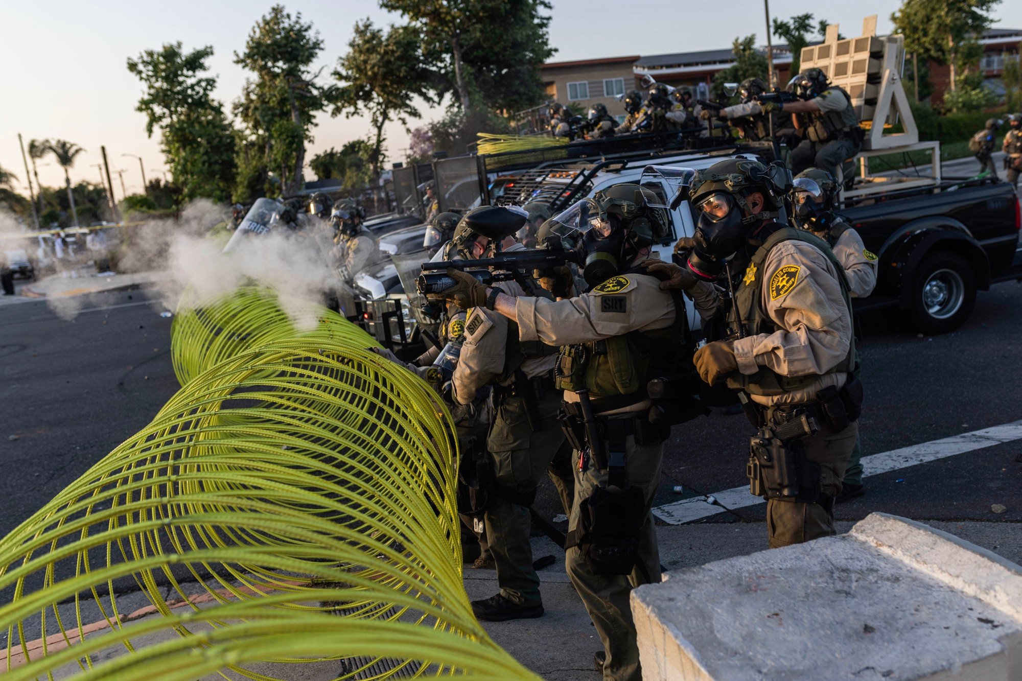 uspresstracker's tweet card. Freelance photojournalist J.W. Hendricks was shot with a crowd-control munition while documenting anti-deportation protests in Compton, California, on June 7, …
