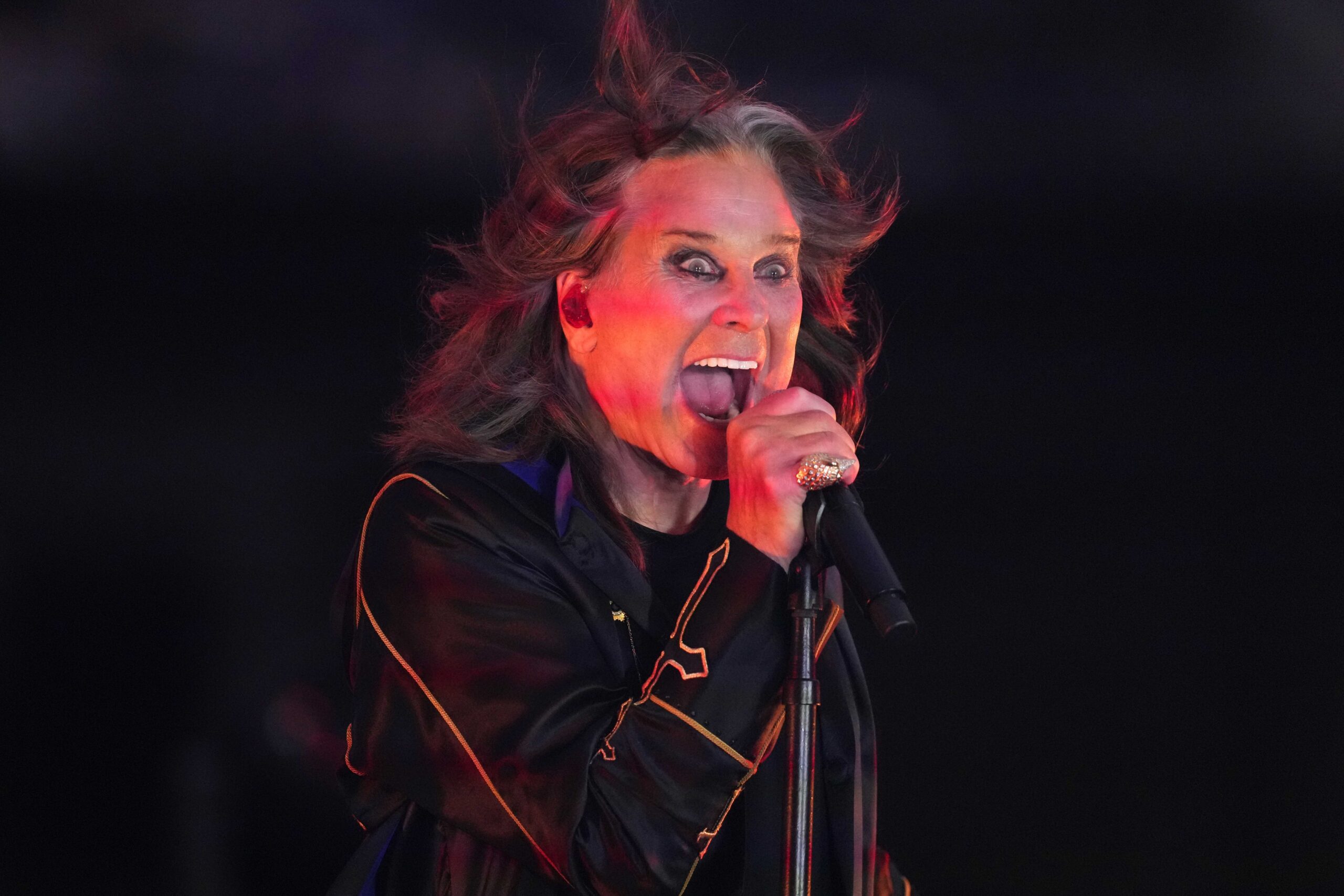 CrossingBroad's tweet card. This is pretty incredible. Ozzy died less than three weeks after performing the Black Sabbath farewell show: Ozzy had been battling Parkinson’s for some time, but he recently traveled to Birmingham,...
