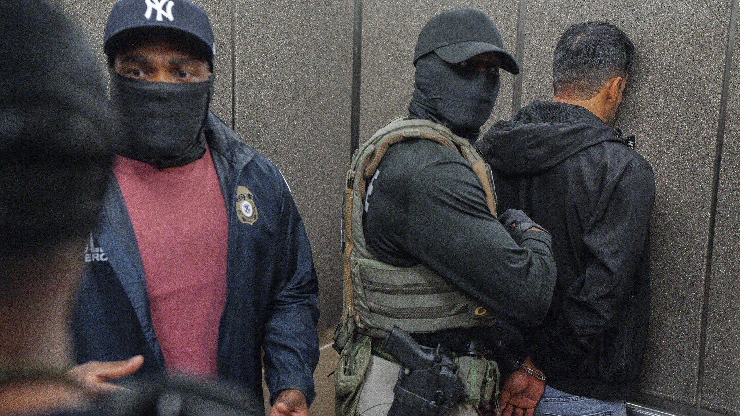 tackettdc's tweet card. Immigration enforcement agents are detaining people and taking them into custody, at times under public anger and outcry.