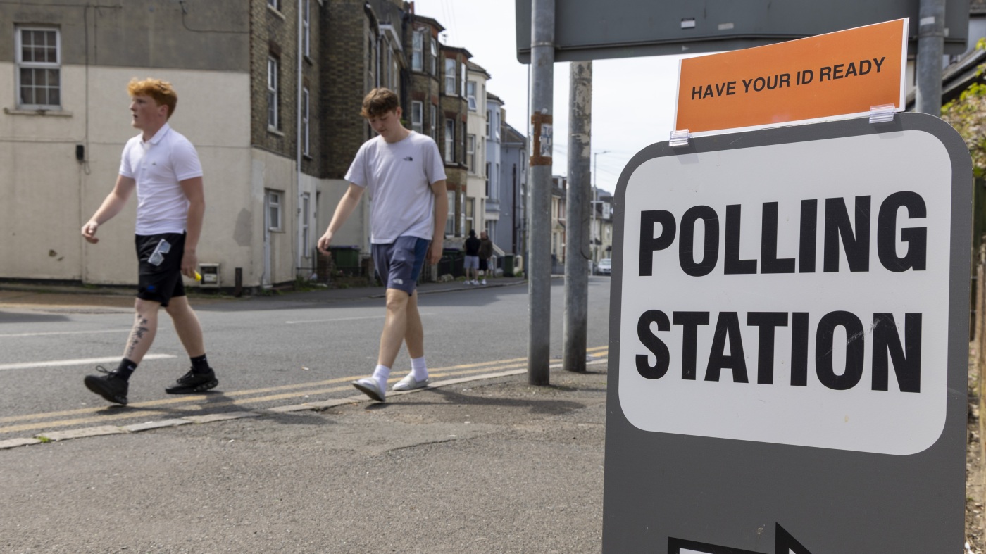 Fwd_Party's tweet card. The British government aims to make all 16- and 17-year-olds eligible to vote starting in the next U.K. general election. Some voting age limits are changing in the U.S., but only at the local level.