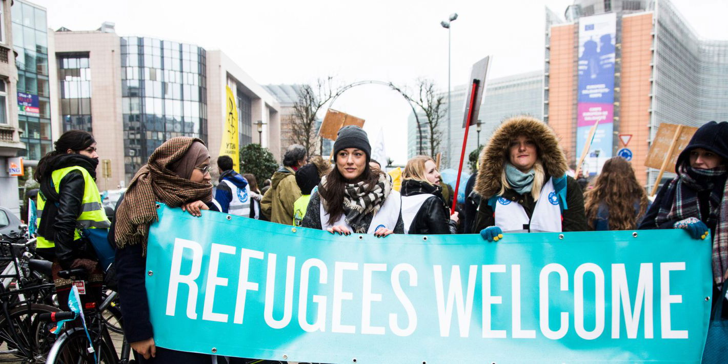 amnestyvl's tweet card. De Europese Commissie stelt voor om het concept ‘veilig derde land’ aan te passen. Als dit voorstel wordt goedgekeurd kunnen EU-lidstaten mensen die asiel aanvragen, uitzetten naar landen waar ze...