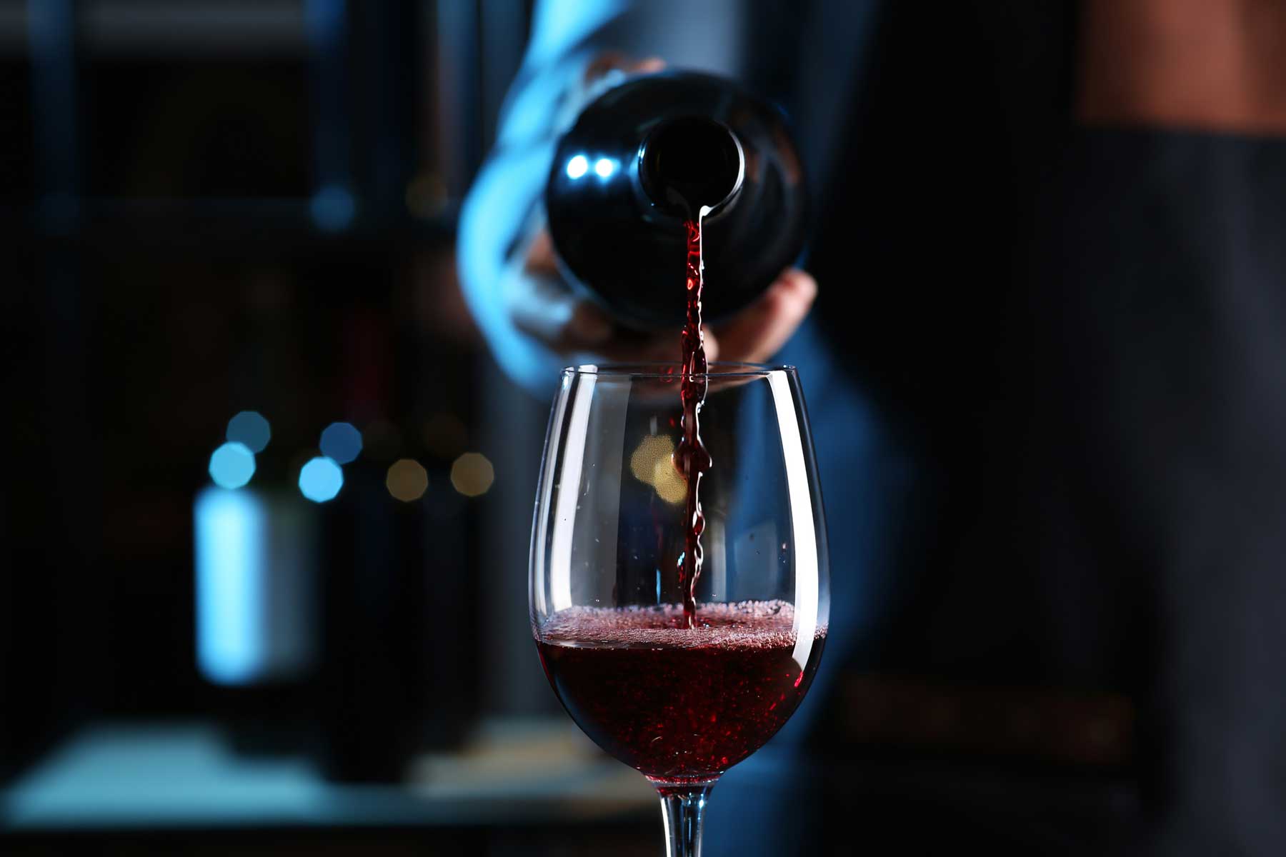 UCSF's tweet card. Cardiologist Gregory Marcus answers questions about how much alcohol consumption is actually harmful to us.