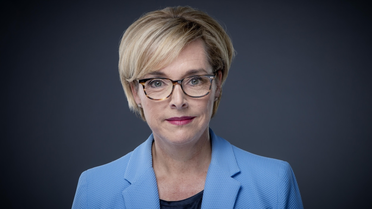 SebBovetSRC's tweet card. Sophie Thibault, qui a annoncé son départ à la retraite début février, a animé son dernier bulletin de nouvelles jeudi soir, après 37 ans sur les ondes de TVA.