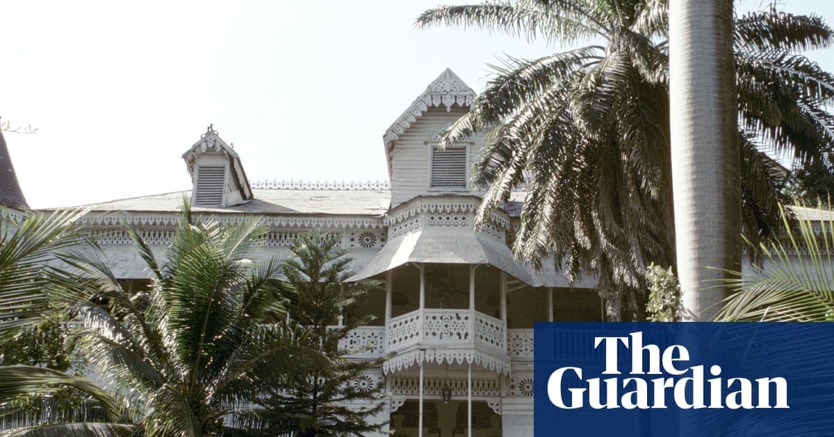 etiennecp's tweet card. Once a haven for the world’s rich and famous, the landmark hotel was burned down this month as violence gripped Port-au-Prince