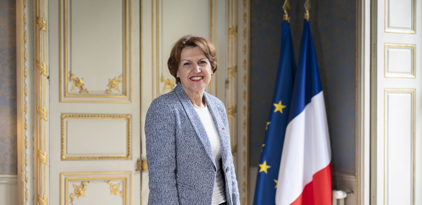 gauthvaillant's tweet card. La ministre de l'Agriculture Annie Genevard adresse, dans l'Opinion, une lettre ouverte à la députée verte Sandrine Rousseau, qui déclarait il y a quelques jours au site Le Media n'en avoir « rien à...