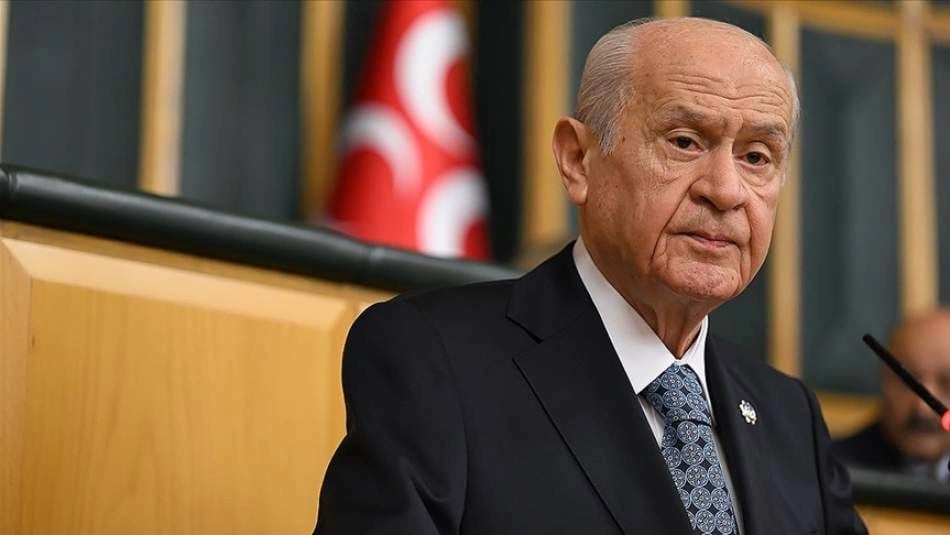 cakir_rusen's tweet card. MHP Genel Başkanı Devlet Bahçeli'nin cumhurbaşkanlığı yardımcıları önerisi ne anlama geliyor? Ruşen Çakır, konuğu Mümtaz'er Türköne ile değerlendirdi.