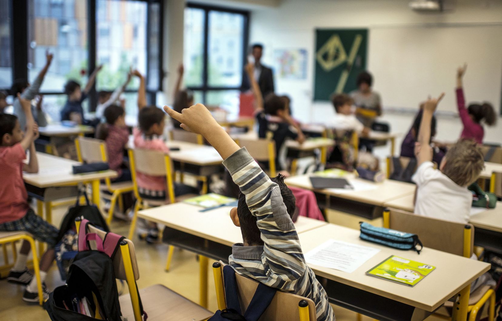 RPLQuebec's tweet card. Nous ne nous exprimons pas «contre» la religion, nous disons simplement que l’école n’est pas un lieu de culte.