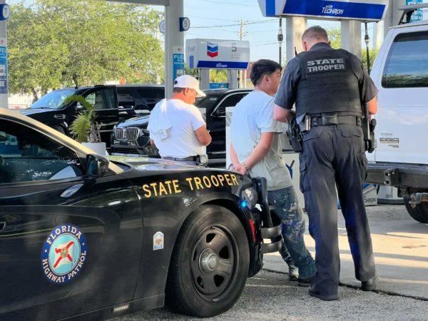 Anna_Giaritelli's tweet card. The Washington Examiner embedded with Florida Highway Patrol troopers as routine traffic stops turned into illegal immigration enforcement.
