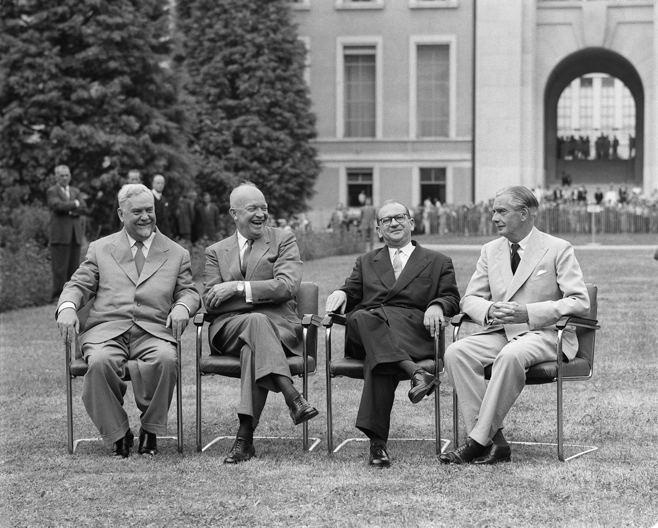 swissinfo_en's tweet card. Exactly 70 years ago, the major powers negotiated security, disarmament and the reunification of Germany in Geneva.
