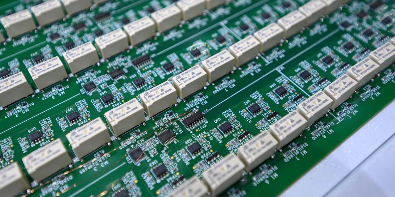 WSJTech's tweet card. Find insight on Intel, Vodafone Group and more in the latest Market Talks covering Technology, Media and Telecom.