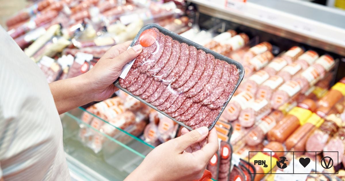PlantBasedNews's tweet card. New research from PCRM suggests that over one-third of Americans are unable to differentiate healthy processed foods from unhealthy ones