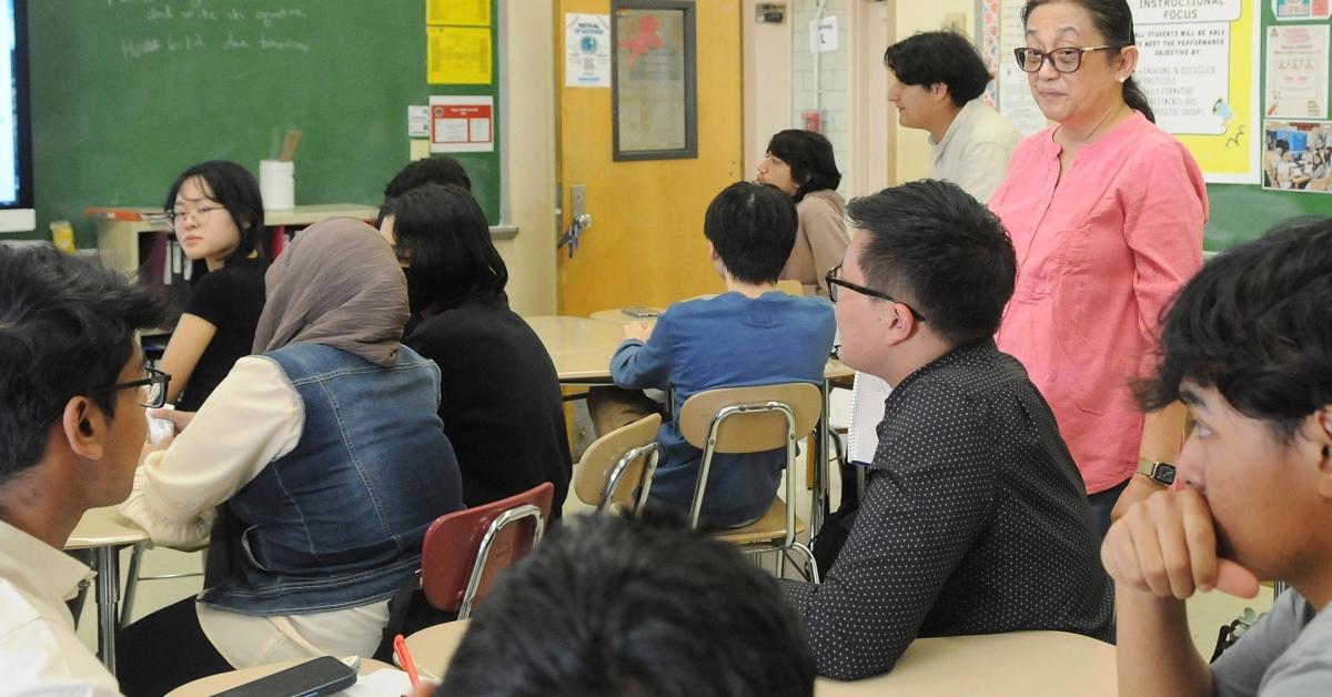 UFT's tweet card. Maria Dela Cruz and her fellow math teachers at Newtown High School in Queens fuel their students' interest in the subject by participating in a national math competition whose live and virtual...
