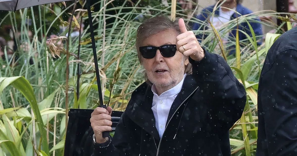 Stan_Goldstein's tweet card. The iconic Beatle was captured by ECHO photographers as he returned home for a special visit with The Boss