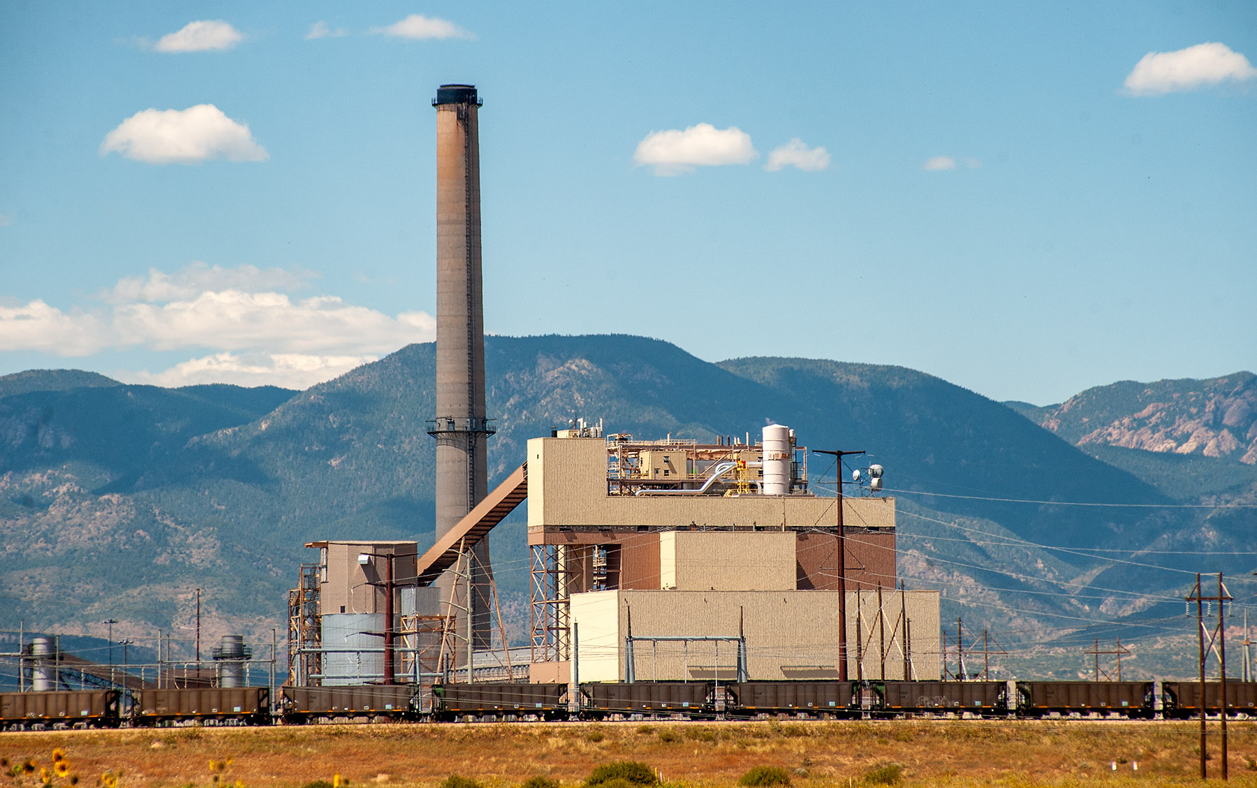 JesseAPaul's tweet card. An EPA ruling says Colorado can't require coal plant closures by a certain date, and some utilities may take advantage.