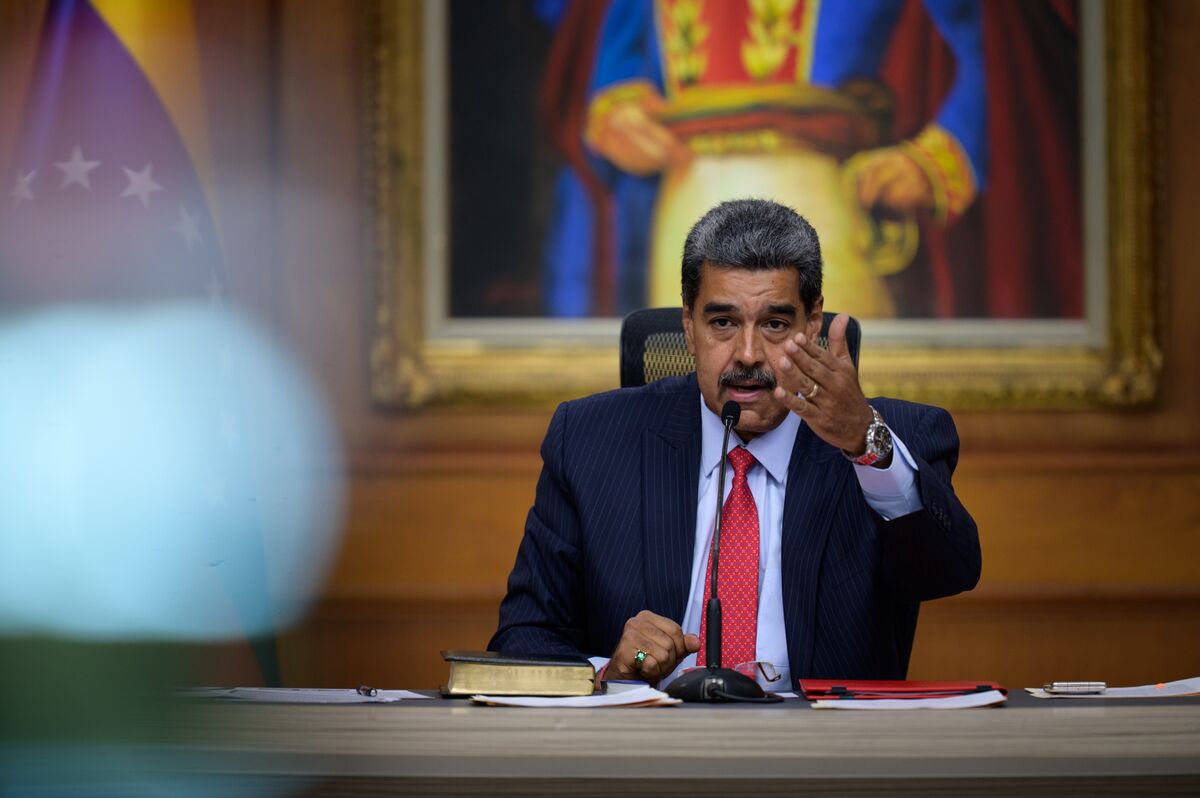 aacaldwellLA's tweet card. Venezuela is set to receive a group of deportees freed from jail in El Salvador following an unexpected breakthrough in ongoing talks with the US.