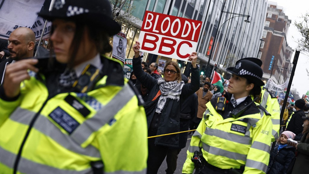 Jonathan_K_Cook's tweet card. Manufactured 'scandals' over Gaza coverage are designed to browbeat the corporation into ever-greater cravenness to Israel