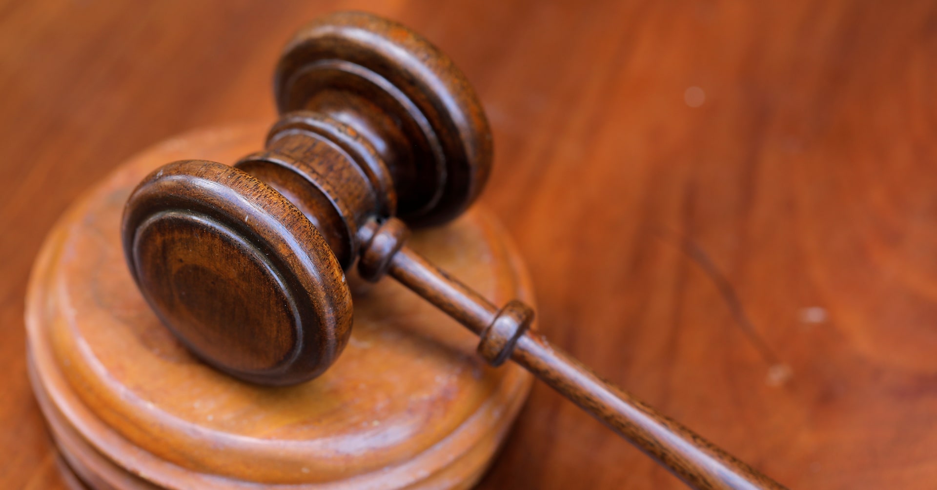Goulderbilt's tweet card. Daktronics said on Monday that activist investor Alta Fox would withdraw all its litigation against the company and support its reincorporation in Delaware.