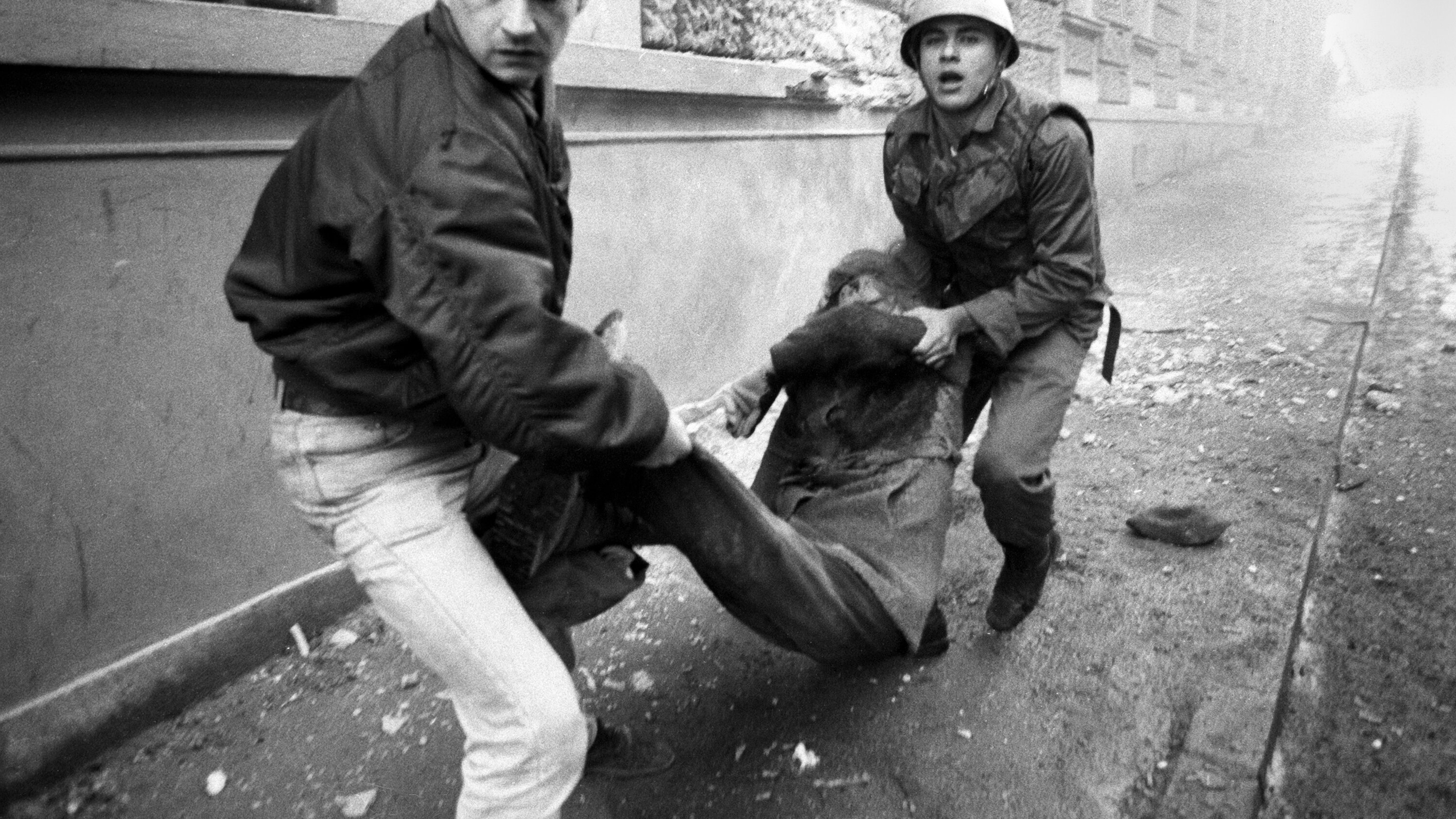 reduxpictures's tweet card. The town was supposed to be a “safe area,” protected by U.N. peacekeepers, but Serb forces massacred 8,000 Muslim men and boys there.