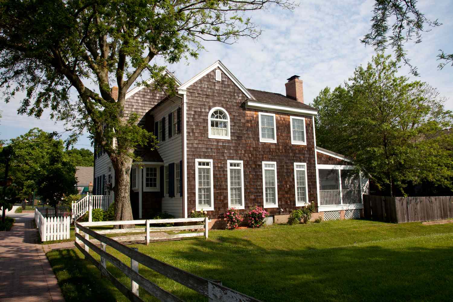 GovernorShapiro's tweet card. Want to leave city life behind? Here are 10 of the best small towns to live in the U.S.