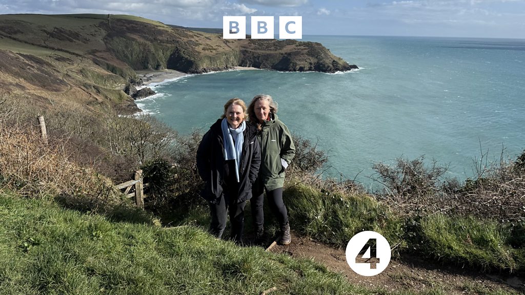 Marthakearney's tweet card. The Salt Path author Raynor Winn takes Martha along the south west coast path in Cornwall.