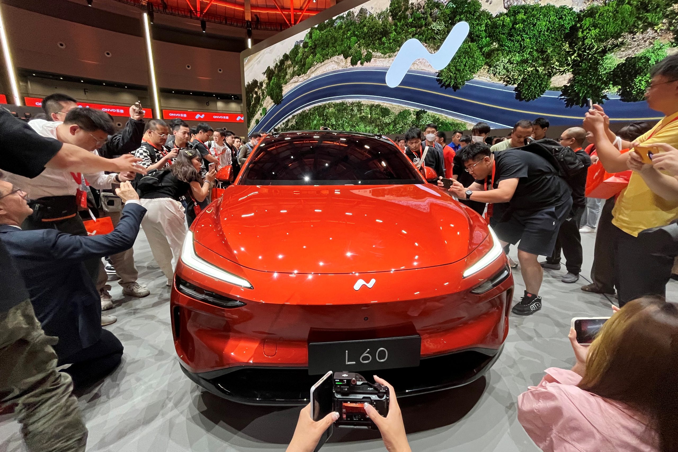 cepa's tweet card. The United States motors along in the slow lane of international competition and looks unable to compete with China on electric vehicles.