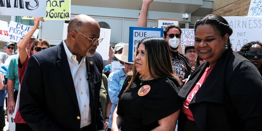 PLovash70047's tweet card. Several Democrats spent thousands in campaign funds to visit illegal alien and alleged MS-13 gang member Kilmar Abrego Garcia in El Salvador, according to reports.
