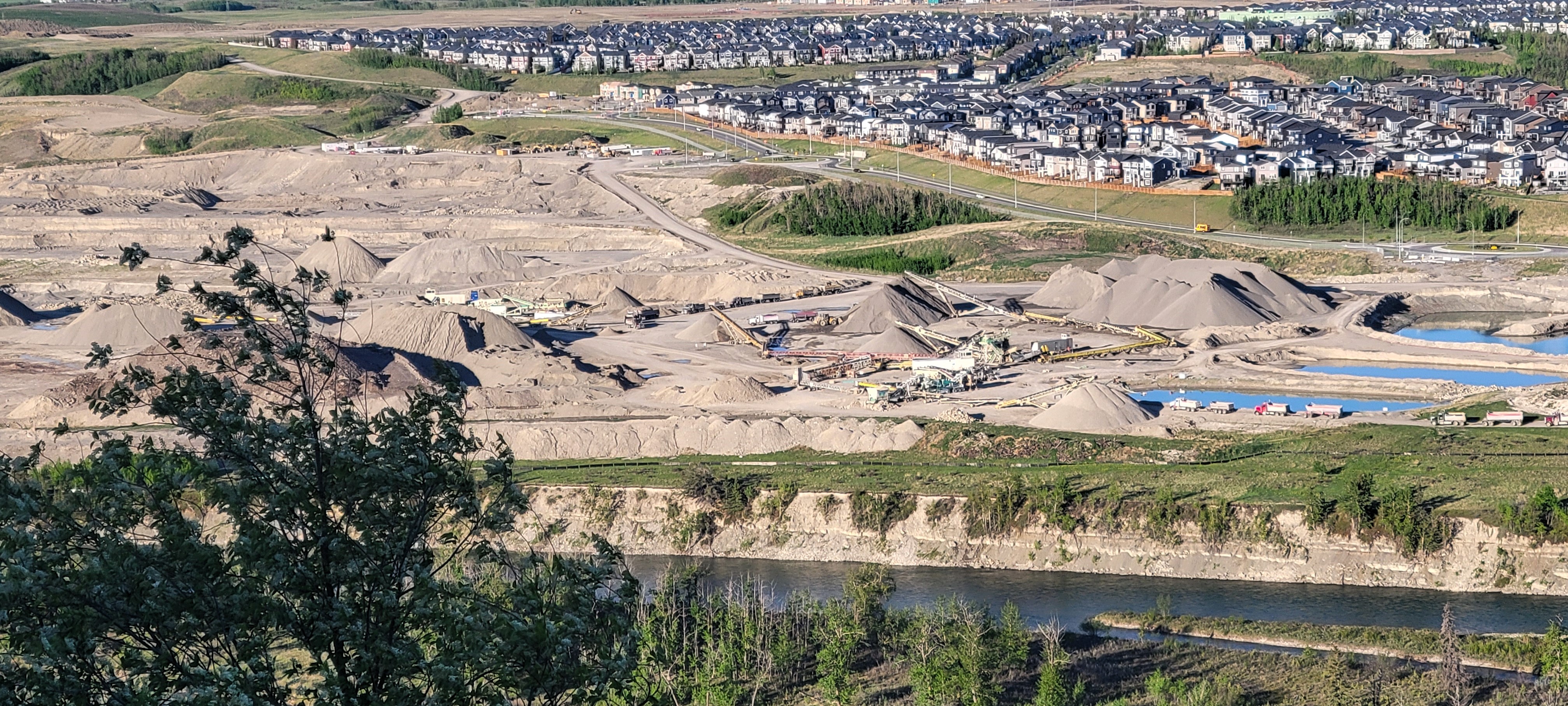 cochranenow's tweet card. Residents opposed to the proposed development of a ready-mix concrete plant at the Heidelberg Materials aggregate site in Cochrane say a public hearing is essential. The group has been urging the...