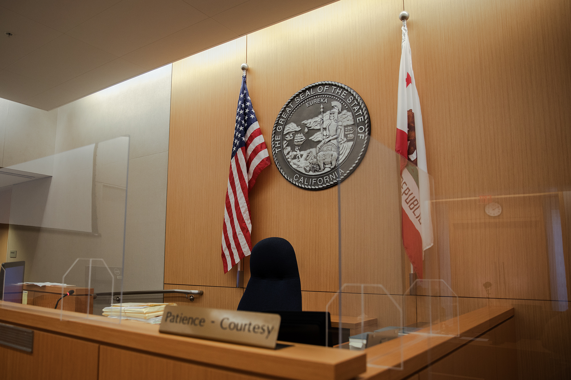 CalMatters's tweet card. A proposal that might have alleviated some of the strain on California courts went away, adding scrutiny to a state Supreme Court case.
