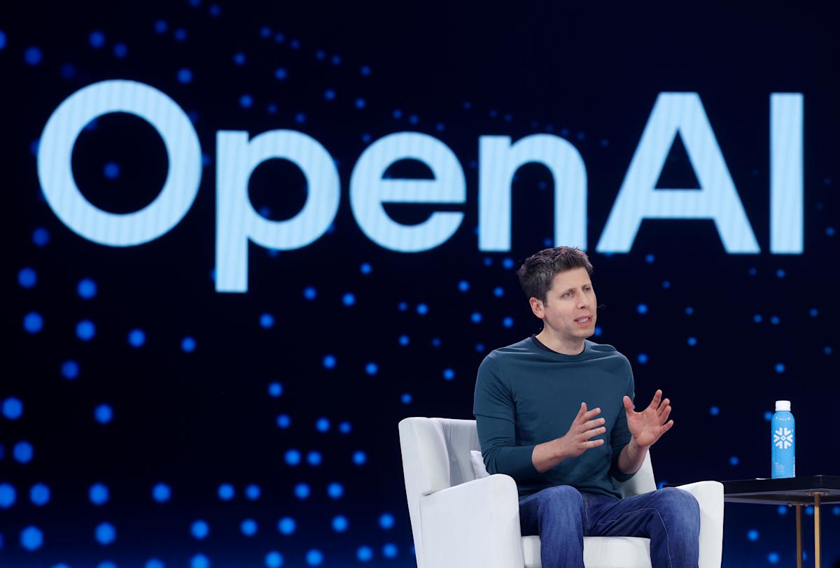 engadget's tweet card. OpenAI and Oracle have announced they are partnering to build 4.5 gigawatts of data center capacity.