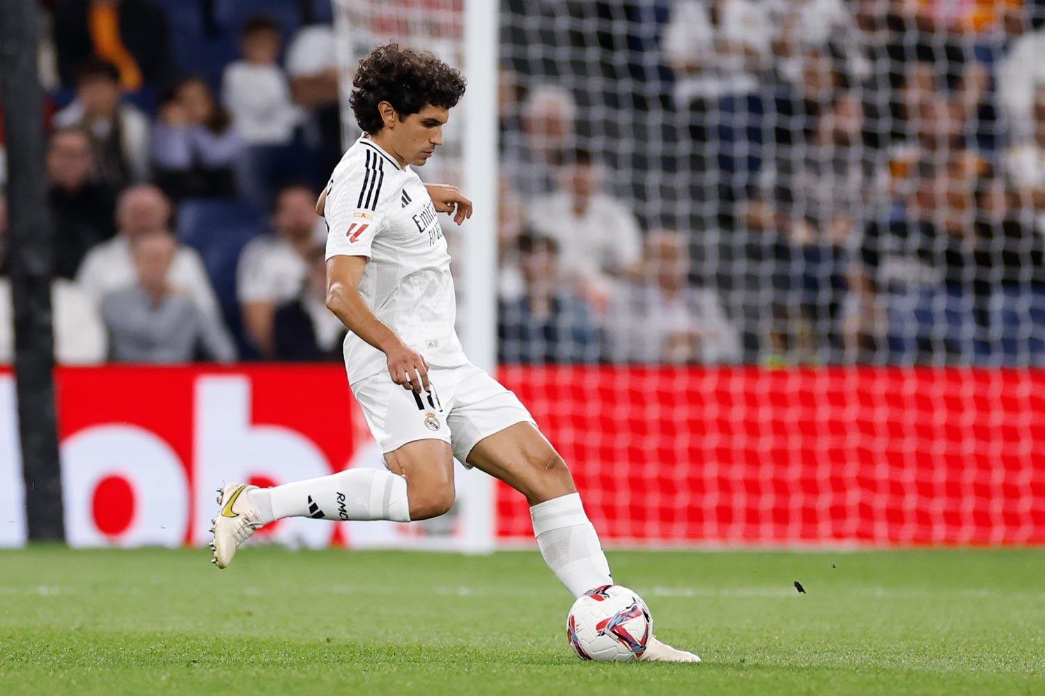 rodri_qc's tweet card. El fichaje de Jesús Vallejo ha generado una enorme expectación entre la afición del Albacete Balompié, y no solo por tratarse de un jugador procedente del Real Madrid, sino también por lo que rep