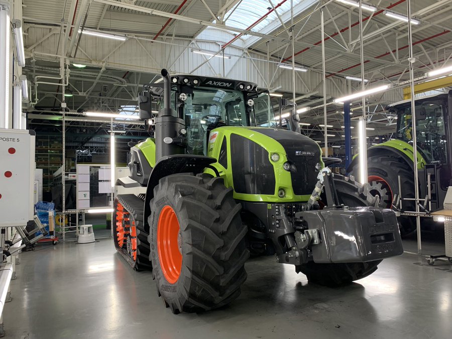 BRNAgNews_Brent's tweet card. An ag economist says the farm equipment market is struggling. Ernie Goss with Creighton University says the latest Rural Mainstreet Index revealed higher input costs, tight credit conditions, and low...
