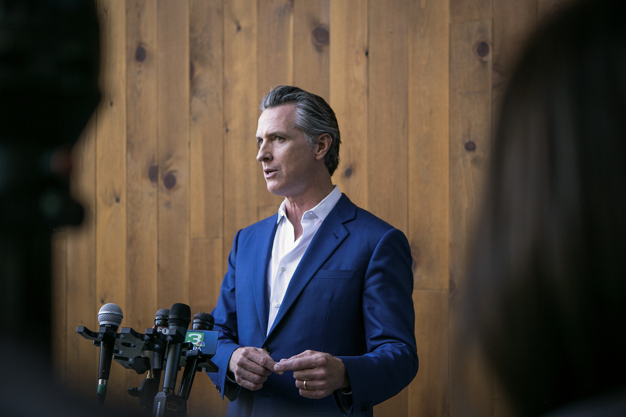 akoseff's tweet card. Newsom argues that the network deliberately misled its viewers on the timing of his call with the president and accused the governor of lying.