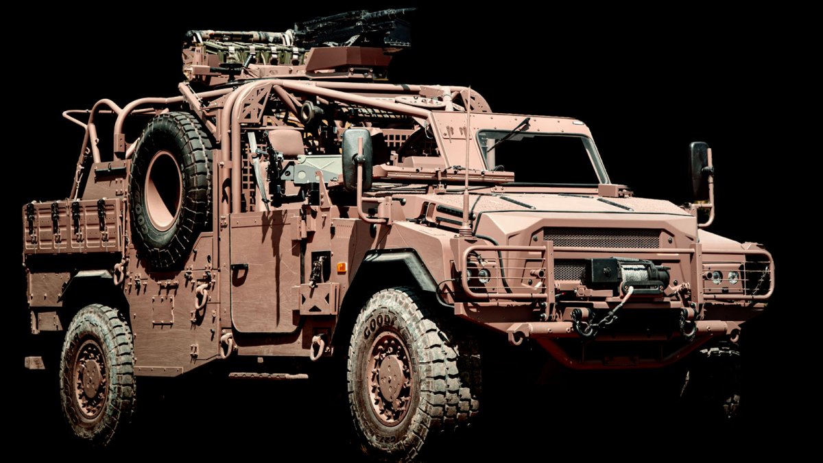 KdoMagazin's tweet card. Daimler Truck und der französische Militärfahrzeughersteller Arquus wollen gemeinsam militärische Radfahrzeuge entwickeln, produzieren, vertreiben und warten.