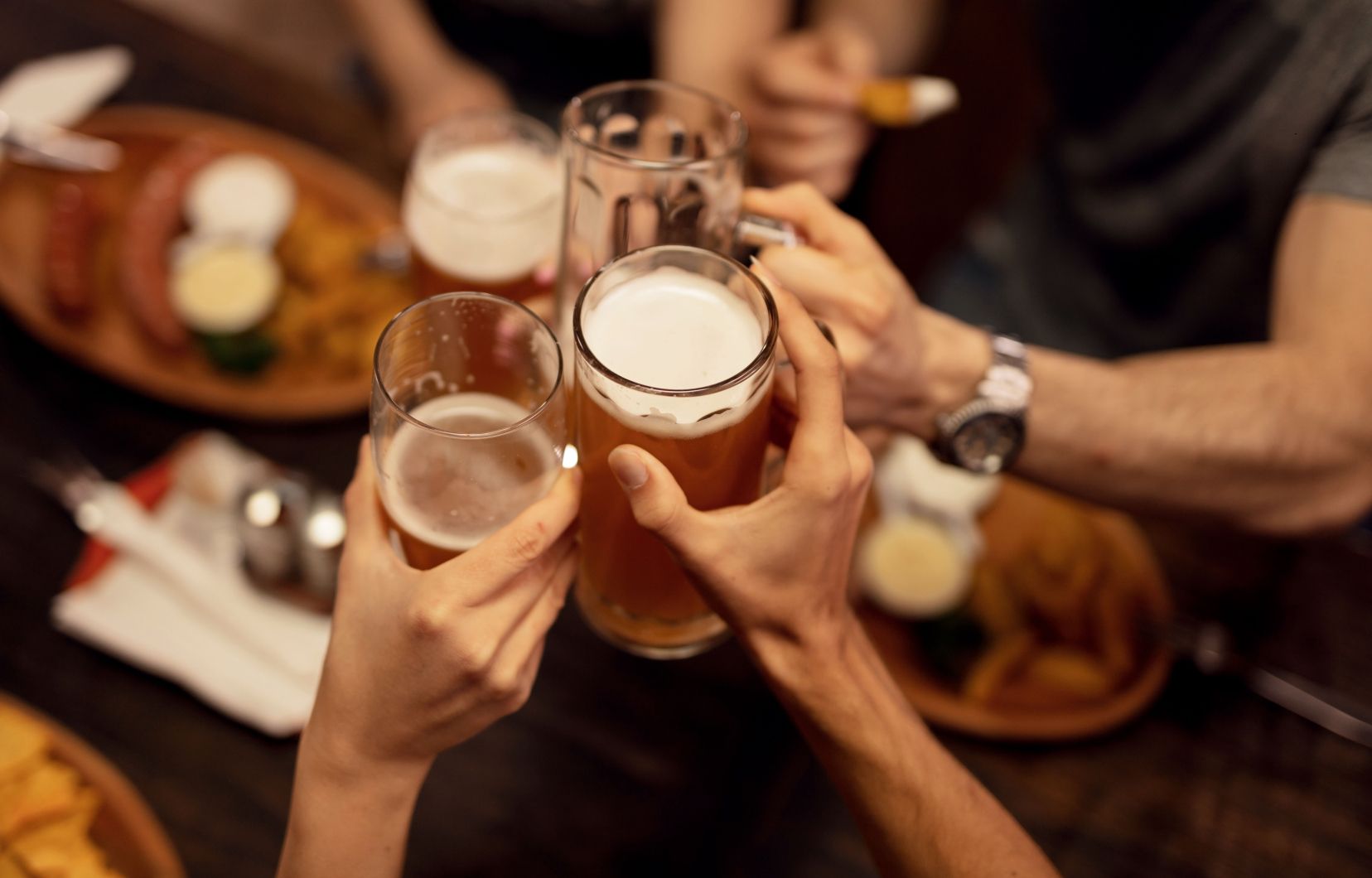 f_carabin's tweet card. Dans un avis, la société d’État soutient qu’abaisser le taux d’alcool permis au volant réduirait la mortalité.