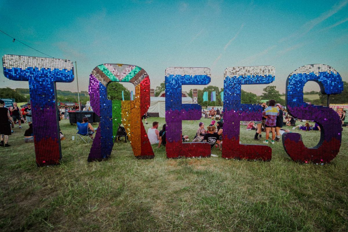 louderthanwar's tweet card. With the dust now settled on this year's 2000 Trees Festival, both figuratively and literally, read ahead to find out what Louder Than War thought.