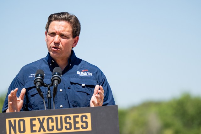 jeffschweers's tweet card. Lawmakers in both parties slammed the revelation, which comes as concerns are being raised about the lack of oversight and transparency over the millions of dollars being spent on the temporary ten…