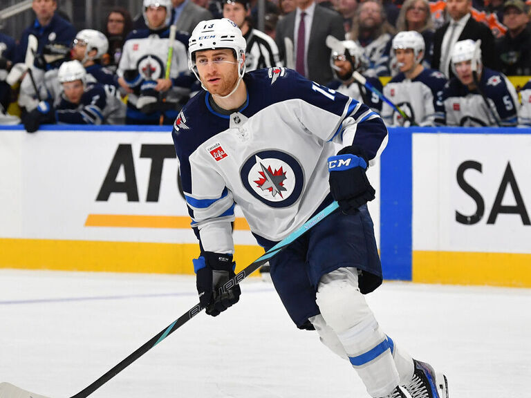 theScoreNHL's tweet card. The Winnipeg Jets and restricted free-agent forward Gabe Vilardi avoided arbitration by agreeing to a six-year contract, the team announced Friday.The deal is worth $7.5 million annually, according...