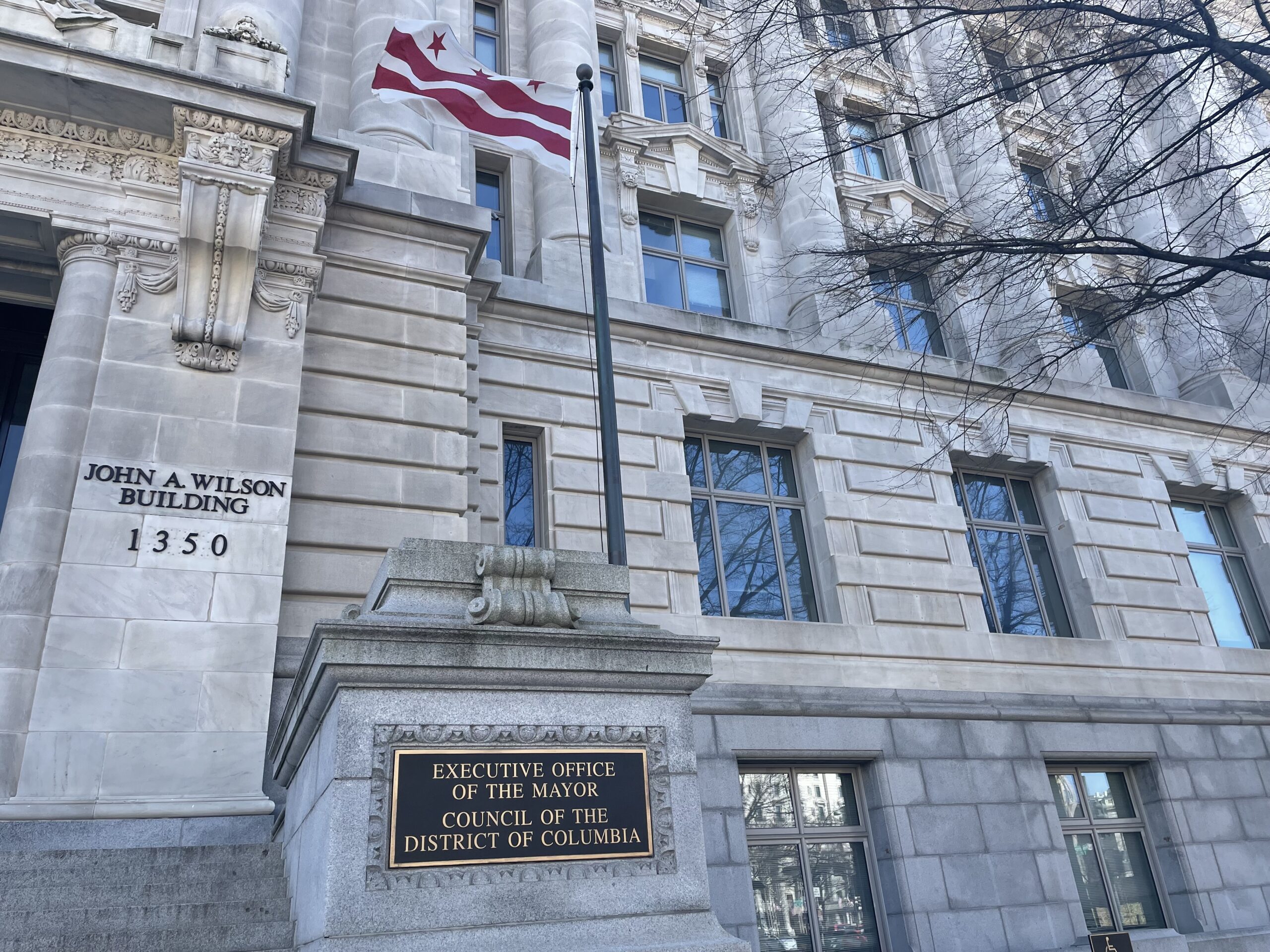 streetsensedc's tweet card. D.C.’s ICH delays strategic plans as staffing drops to one amid hiring freeze and budget cuts from federal shortfalls.