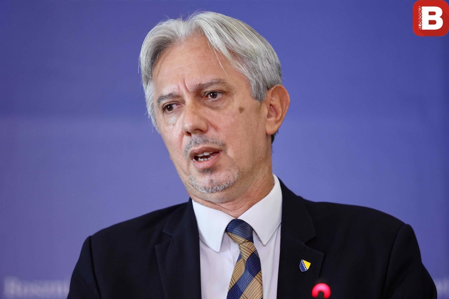 SenadinLavic's tweet card. Nevjerovatno je s kojim bolesnim likovanjem i populističkim ushićenjem u javnosti glasnici nekontrolirane mržnje i stranačke ostrašćenosti napadaju predsjednika Željka Komšića i dr. Slavena Kovačev...