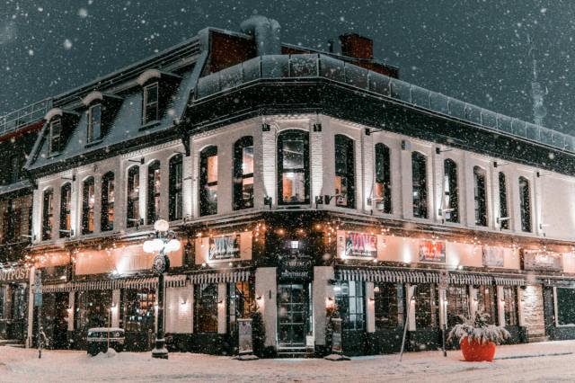 WordCampCanada's tweet card. Coming to WordCamp Canada? Here are some limited-time offers for discounted rates at several hotels near the conference venue.