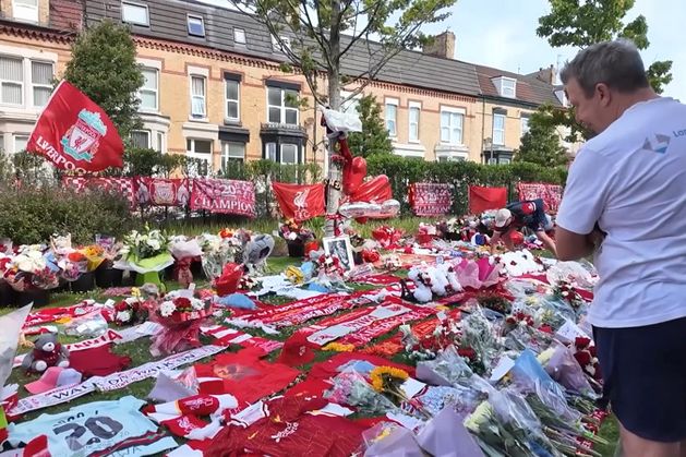 KevDoyle_Indo's tweet card. Mourners have gathered in Portugal today for the wake of Liverpool footballer Diogo Jota (28).