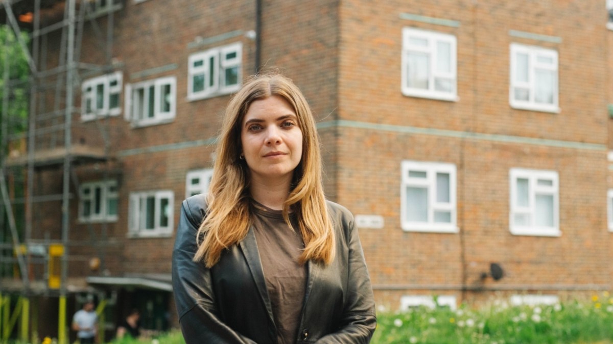 Victoria_Spratt's tweet card. Council homes gave young postwar families hope and stability. ‘Right to Buy’ undid all that and a new version could make things worse, reports Vicky Spratt
