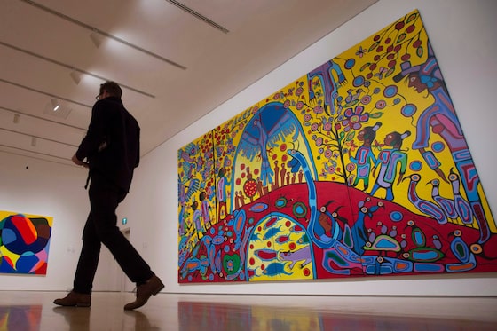 EmmaLGraney's tweet card. A statement shows Jim White ‘turned a blind eye’ to red flags as he bought and helped distribute nearly 500 forged paintings