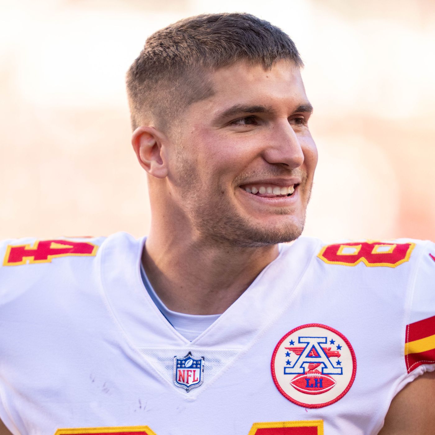 marklevigne's tweet card. Prioritizing family is the focus of every All Pro Dad. Kansas City Chiefs wide receiver Justin Watson shares 3 ways to pick your priorities.
