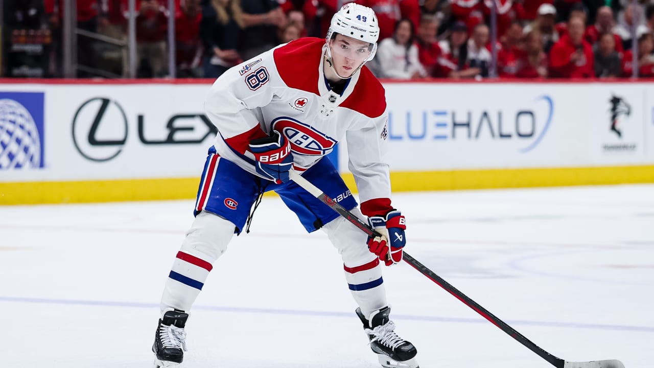 NHL_fi's tweet card. Canadiensin Lane Hutson loisti joukkueensa takalinjoilla jo debyyttisesongillaan