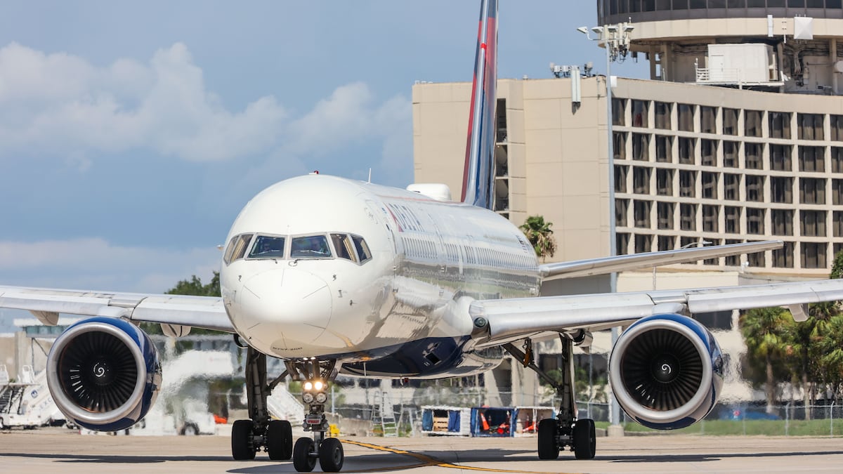 Deggans's tweet card. Florida Attorney General James Uthmeier warned airports will be required to file monthly reports.