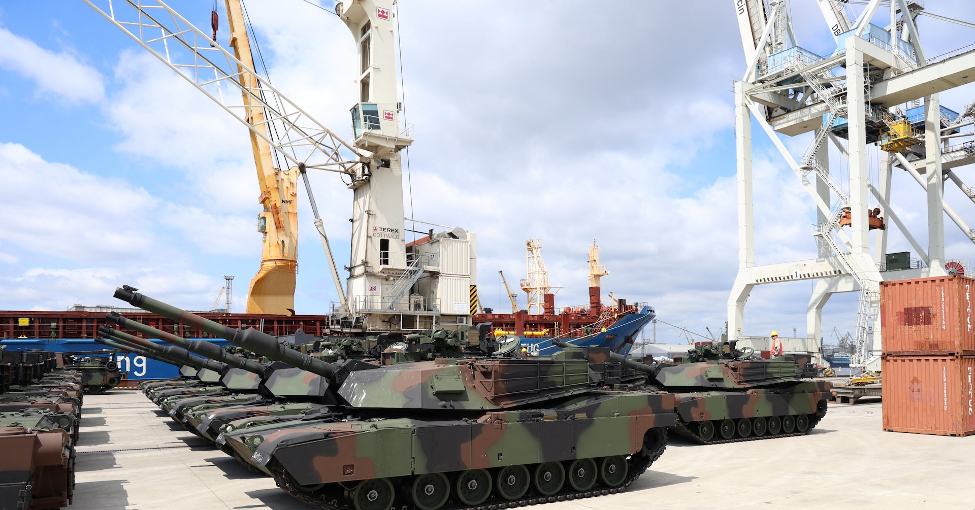 FDD_CEFP's tweet card. Australia's government said on Saturday it had delivered M1A1 Abrams tanks to Ukraine as part of a A$245 million ($160 million) package to help the country defend itself against Russia in their...
