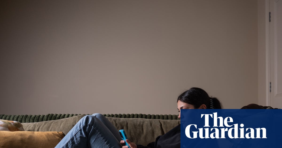 safe_screens's tweet card. What do people who got – and one who didn’t get – internet-connected phones in their adolescence actually think about the impact they had on them?