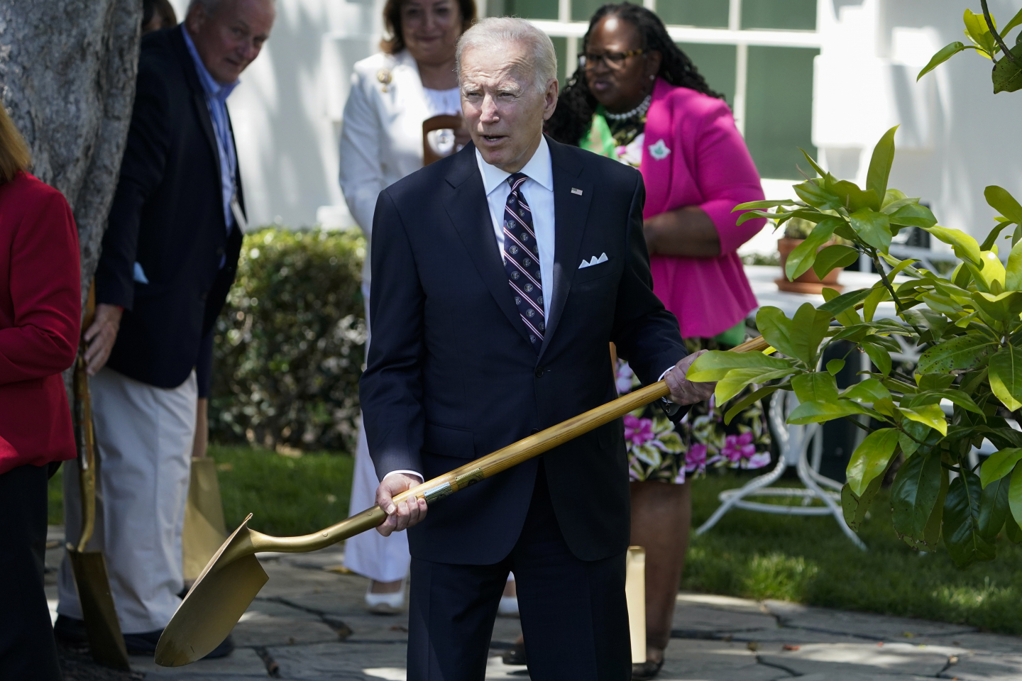 JPederZane's tweet card. In its last two working days, the Biden administration’s Energy Department signed off on nearly $42 billion for green energy projects – a sum that exceeded the total amount its Loan Progra