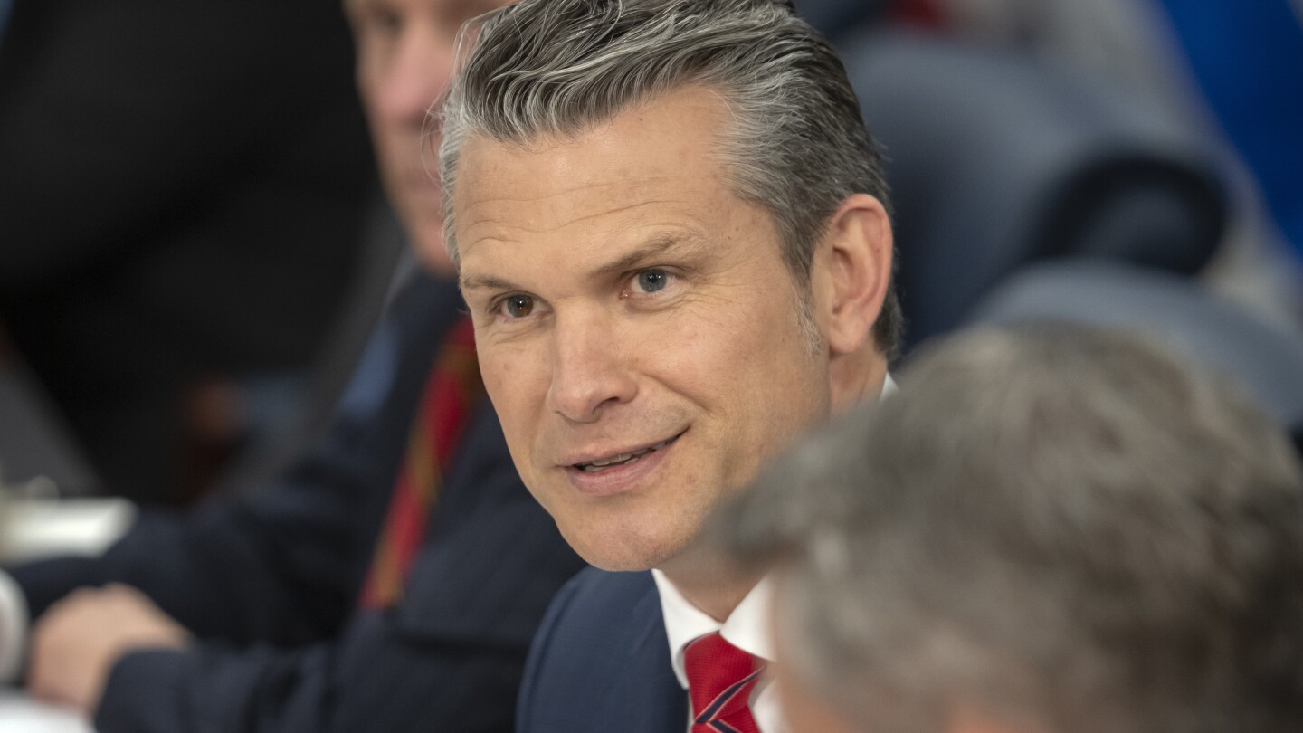 ElizabethEntre2's tweet card. Defense Secretary Pete Hegseth says military bases in Indiana and New Jersey could house detained immigrants without affecting their military operations.